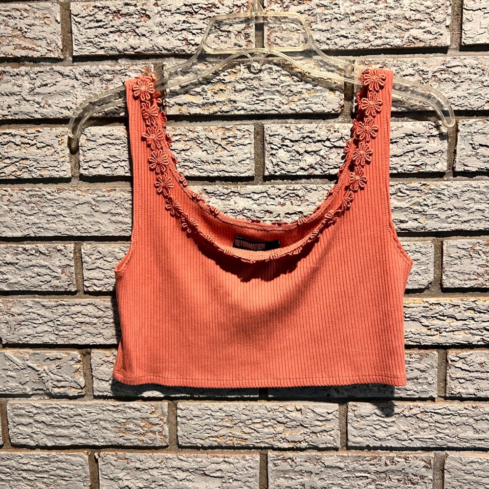 Reformation Coral Pink Ribbed Floral Trim Crop Top Tank Medium Made in USA